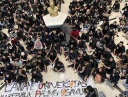 Mahasiswa UPN Veteran Yogyakarta Duduki Rektorat, Desak Tuntas Kasus Kekerasan Seksual