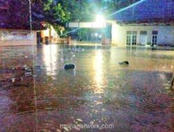 Banjir Landa Palabuhanratu, Sungai Cipalabuhan Meluap dan Rendam Puskesmas hingga Pasar
