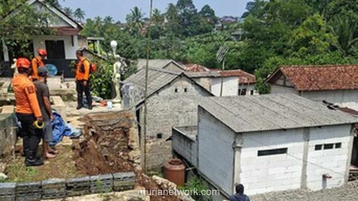Longsor di Bogor Timpa Jalan Warga, Dua Rumah Terancam