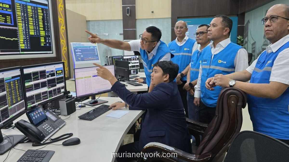 PLN Pulihkan Sistem Kelistrikan Sumatera, Direksi Turun Langsung Awasi Penormalan