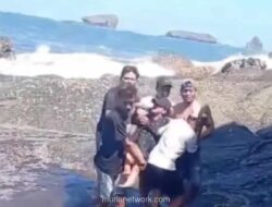 Warga Gagalkan Aksi Bunuh Diri Wanita Depresi di Tebing Pantai Watu Ulo Jember