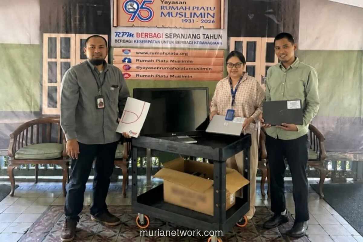 Finnet Indonesia Salurkan 20 Laptop dan 6 Televisi ke Dua Yayasan Sosial untuk Dukung Pendidikan