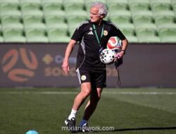 Fred Rutten Mundur dari Timnas Curacao Jelang Piala Dunia 2026, Dick Advocaat Kembali Jadi Kandidat Pelatih