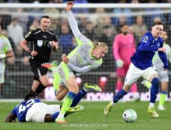 Manchester City Gagal Manfaatkan Peluang, Tertahan di Puncak Usai Imbang 3-3 Lawan Everton