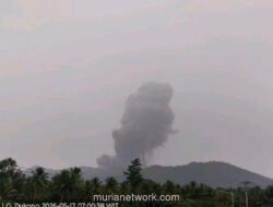 Gunung Dukono Erupsi, Abu Vulkanik Setinggi 3.200 Meter Membumbung ke Angkasa