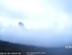 Gunung Ibu di Halmahera Barat Erupsi, Kolom Abu Capai 400 Meter