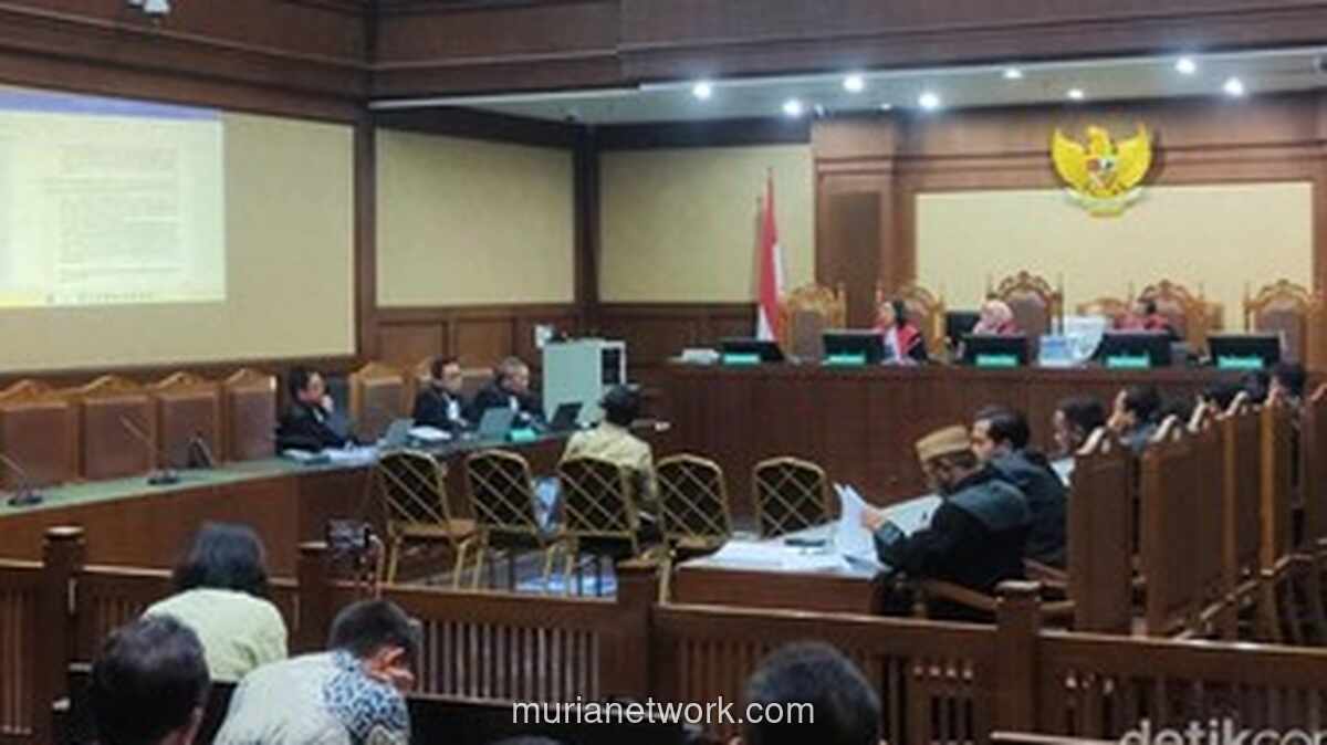 Hakim Perintahkan Anak Terdakwa Korupsi Noel Keluar Sidang Demi Jaga Psikologis