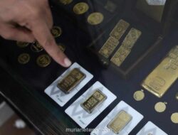 Harga Emas Antam Turun Rp1.000 per Gram, Buyback Ikut Melemah