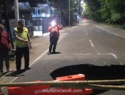 Jalan Raya Lenteng Agung Amblas, Satu Lajur Tak Bisa Dilintasi