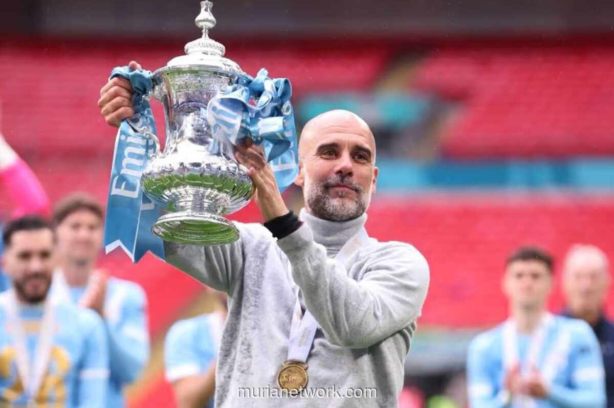 Guardiola Hindari Jawaban soal Masa Depan Usai Bawa City Juara Piala FA