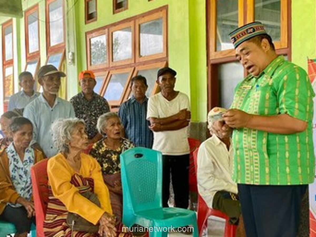Kemensos Layani Perekaman e-KTP dan Cek Kesehatan Gratis bagi Lansia di Manggarai Timur