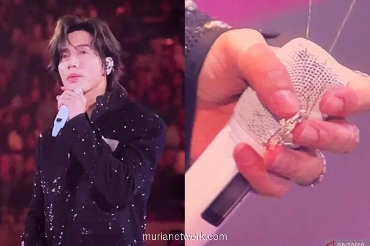 Jerry Yan Tersedu Kenang Barbie Hsu di Konser F4 Jakarta, Genggam Kalung Ikonik Meteor Garden