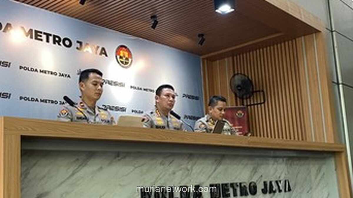 Sopir Taksi Online Bekasi Mengaku Mobil Mendadak Mati dan Pintu Terkunci saat Terjebak di Perlintasan Rel