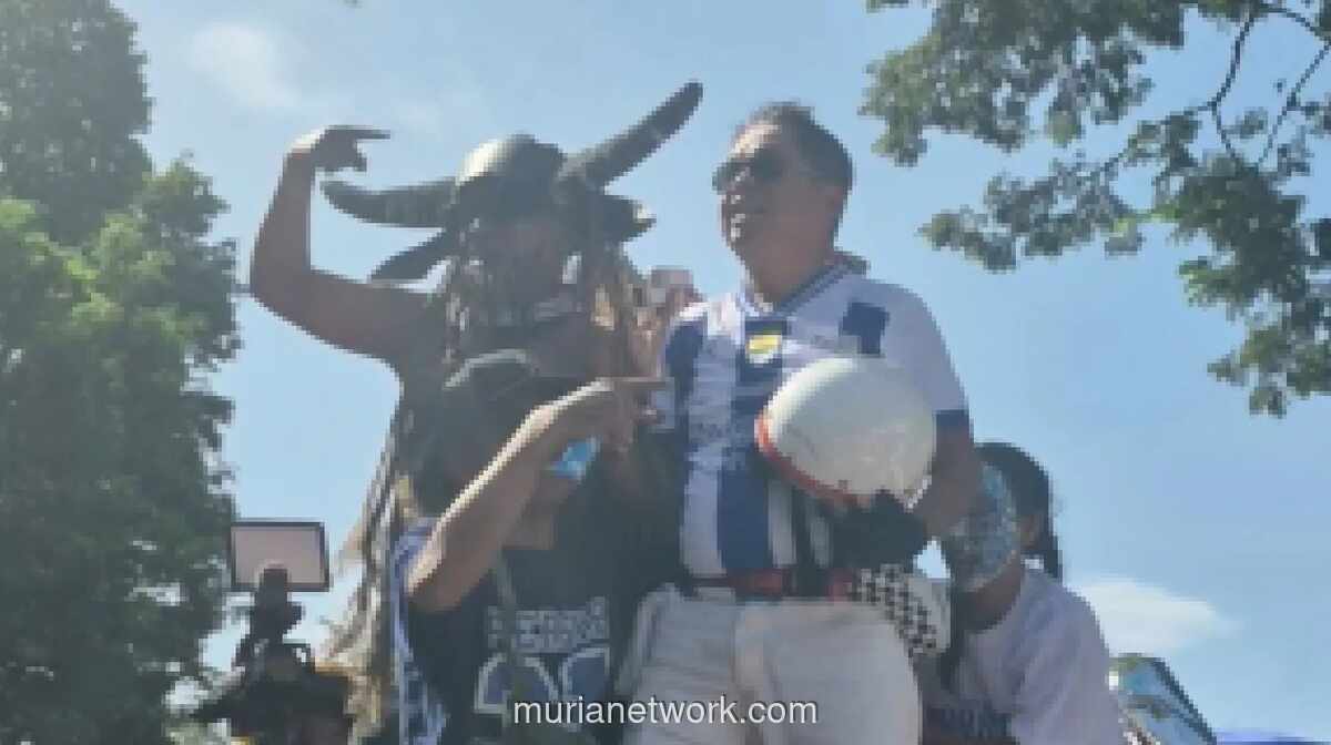 Gubernur Jabar: Tiga Gelar Beruntun Persib Bukti Klub Profesional Tanpa Campur Tangan Pemerintah
