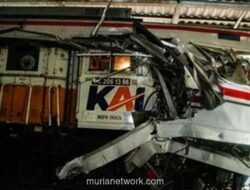 KNKT Ungkap Tabrakan Beruntun KRL dan KA Argo Bromo Anggrek di Bekasi Dipicu Mobil Taksi Listrik Tersangkut di Perlintasan Liar