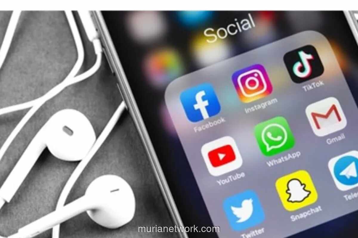 Kementerian Komdigi Wajibkan Registrasi Ulang Akun Media Sosial, Termasuk Pengguna Lama