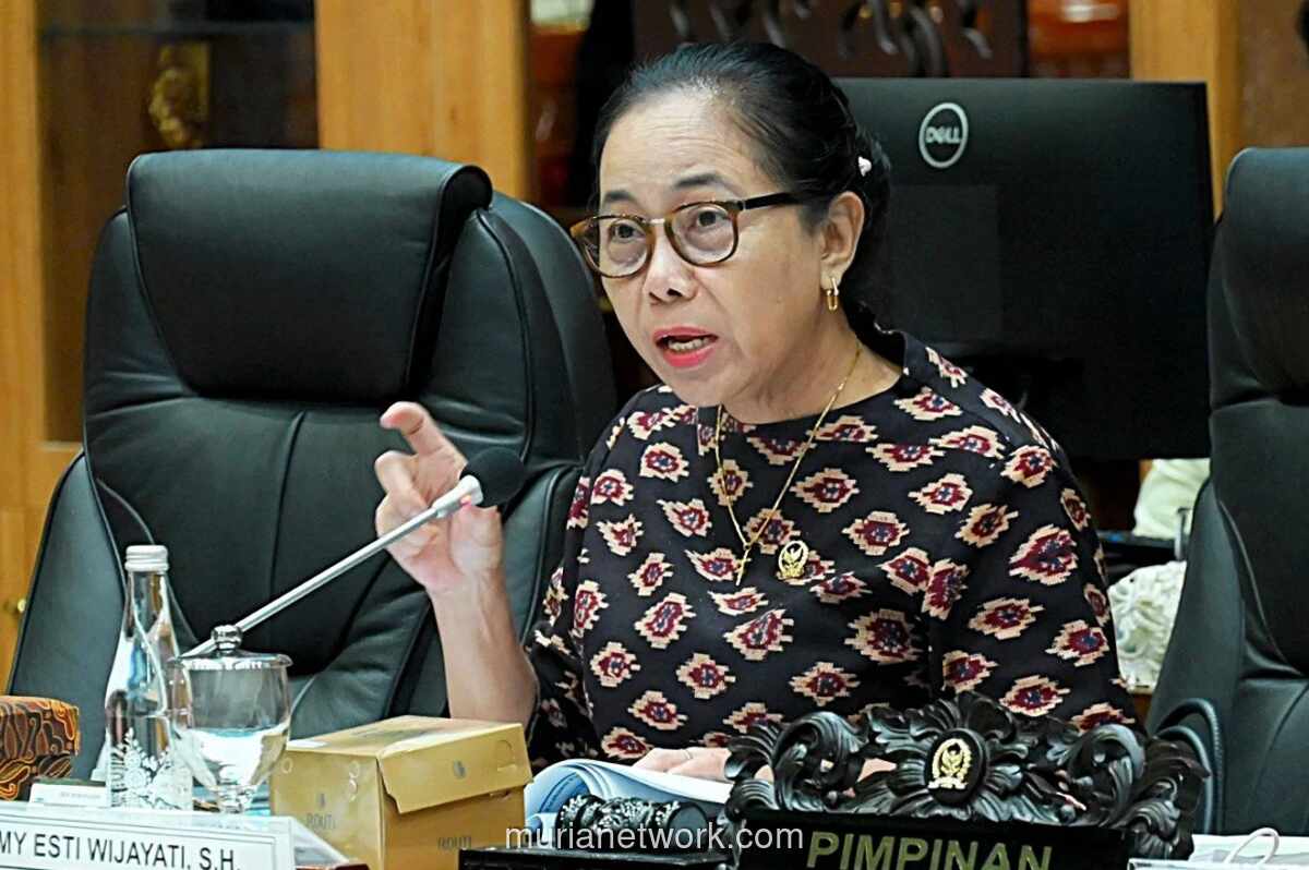 Wakil Ketua Komisi X DPR Desak Pemerintah Beri Status ASN bagi Guru Non-ASN, Bukan Sekadar Perpanjangan Kontrak