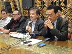 Tim Kuasa Hukum Roy Suryo dan Dokter Tifa Ajukan Sengketa ke KIP Soal 709 Dokumen Sitaan Polda Metro Jaya