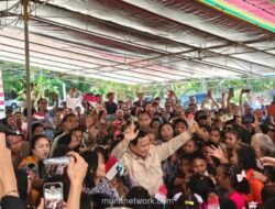 Prabowo Pimpin Langsung Hiburan Rakyat di Miangas, Ajak Jenderal Bernyanyi Bersama Warga