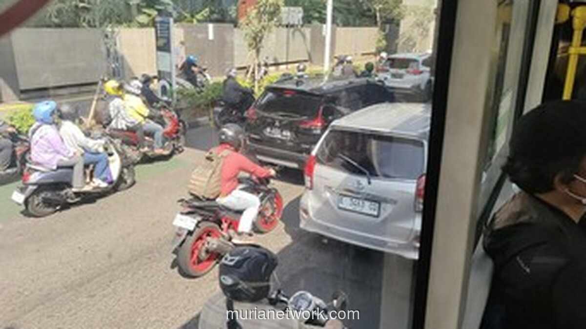 Kemacetan Parah di Pancoran Menuju Semanggi Pagi Ini, Dipicu Aksi Unjuk Rasa di DPR/MPR