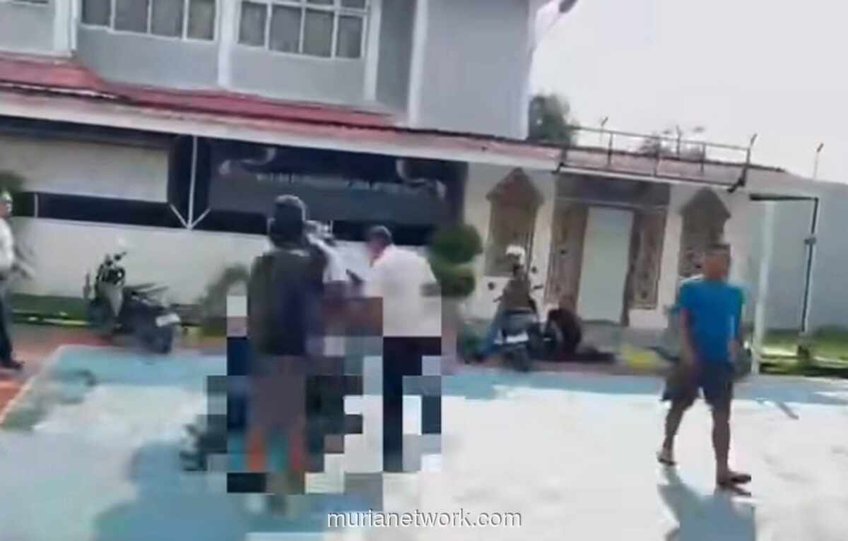 Bentrokan Mahasiswa dan Aparat Warnai Aksi Desak Pengusutan Narkoba di Lapas Bollangi