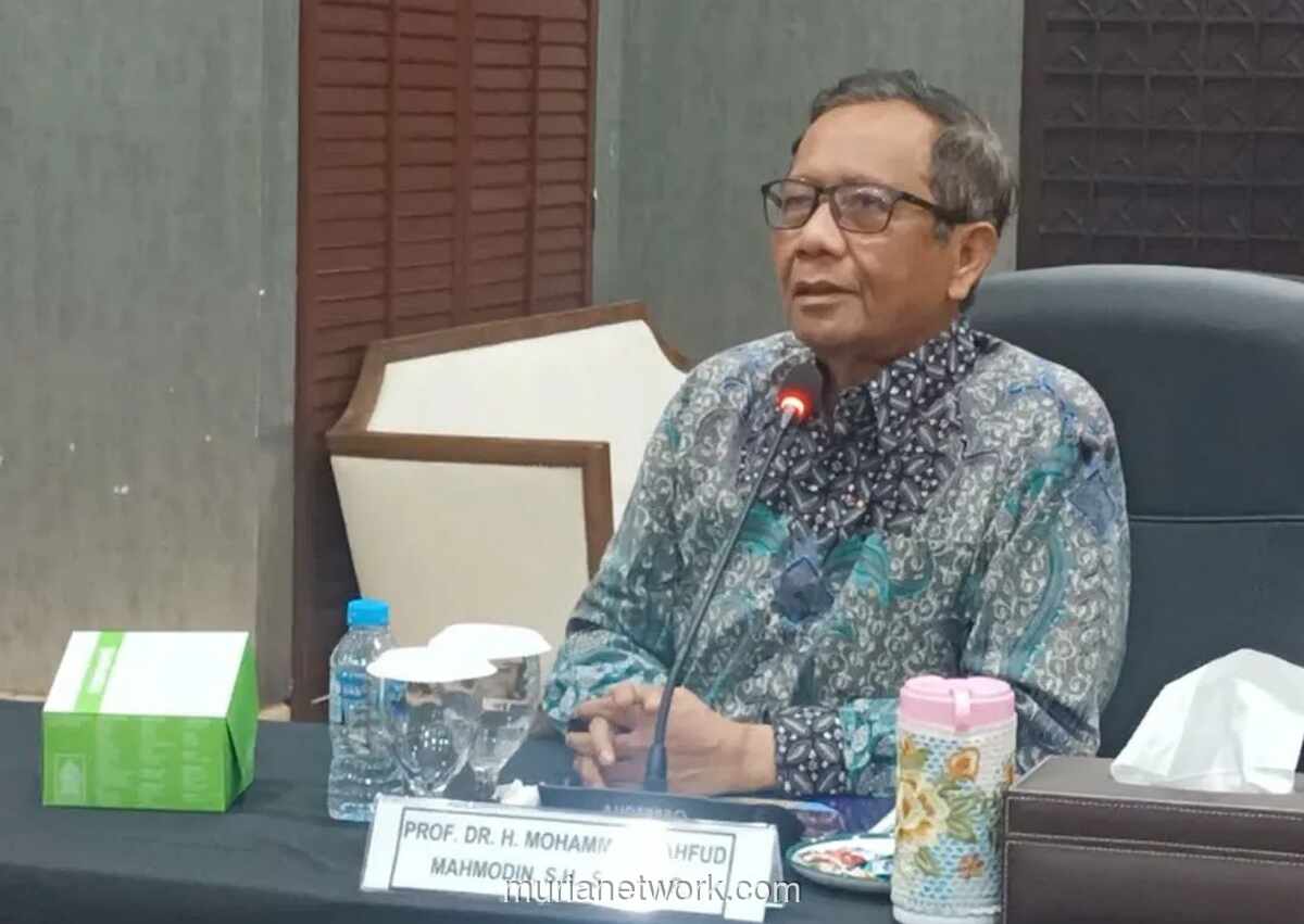 Mahfud MD: Rekomendasi KPRP Dorong Polri Bertransformasi Menjadi Polisi Sipil