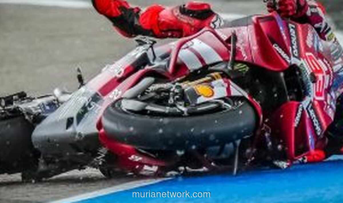 Marc Marquez Dipastikan Absen di Dua Seri MotoGP Akibat Retak Tulang Kaki Kanan