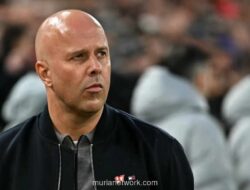 Arne Slot Yakin Bertahan di Liverpool Musim Depan Meski Gagal Raih Trofi
