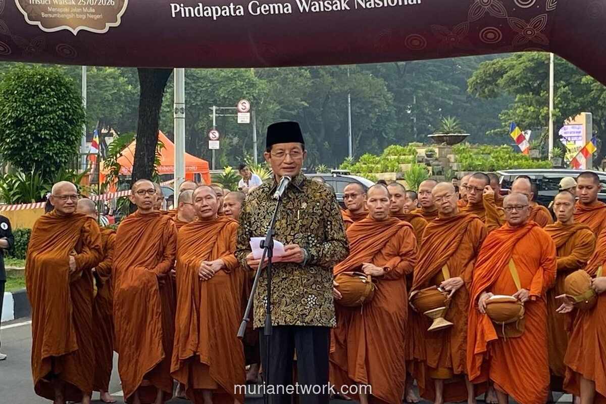 Menag: Tradisi Pindapata Ajarkan Kesederhanaan dan Kepedulian di Tengah Kehidupan Modern