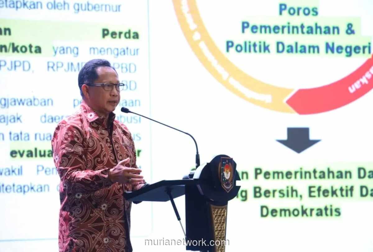 Mendagri Tito Karnavian Desak Kepala Daerah Hentikan Cara Konvensional Atasi Kemiskinan dan Pengangguran