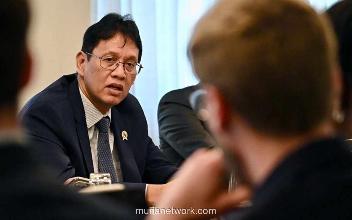 Menteri Keuangan Percepat Izin PLTS Terapung Saguling yang Terhambat Administrasi
