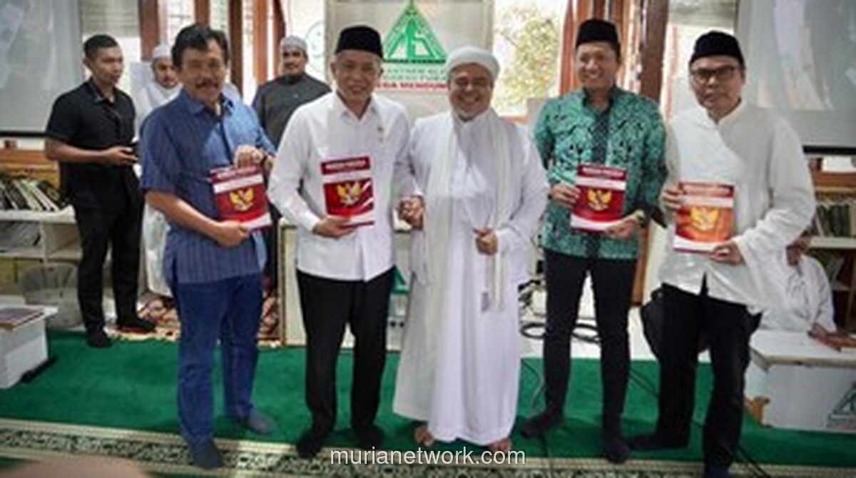 Menteri Koperasi Dorong Pesantren Jadi Basis Kemandirian Ekonomi Umat Lewat Koperasi