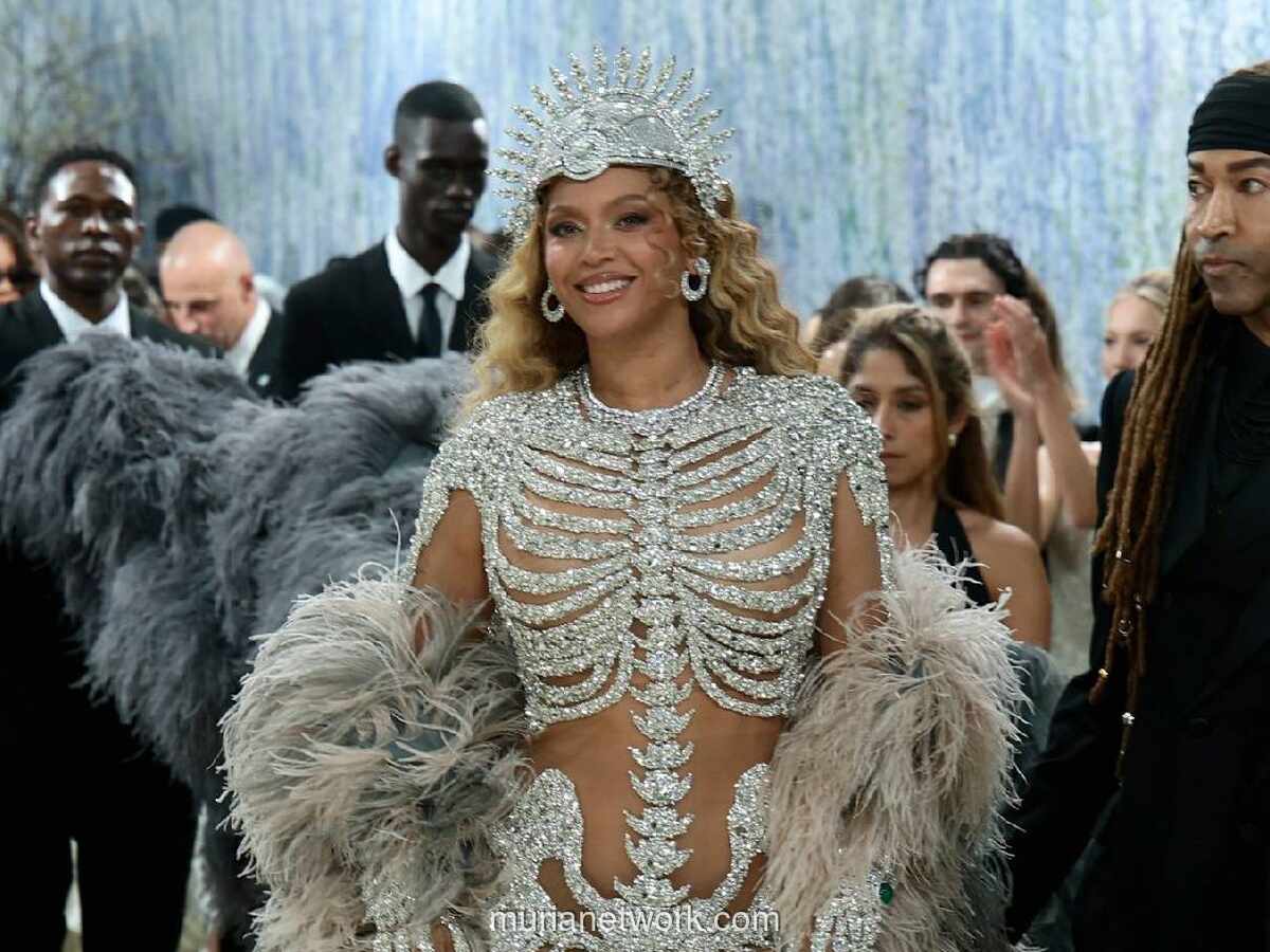Penembakan di Dekat Gedung Putih Warnai Kontras Met Gala 2026 di New York