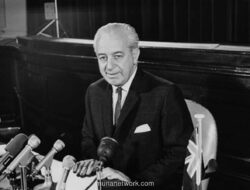 Hilangnya Perdana Menteri Harold Holt saat Berenang pada 1967, Misteri Politik Australia yang Tak Terpecahkan