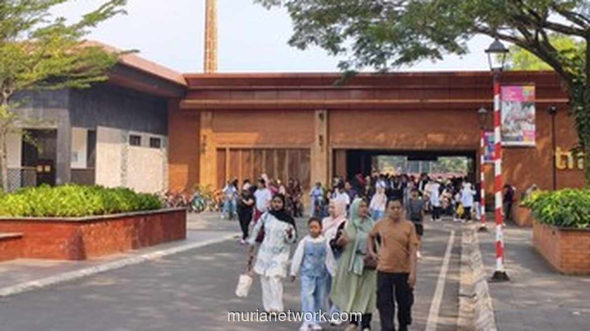 Libur Panjang Kenaikan Yesus Kristus, TMII Dipadati Wisatawan sejak Pagi