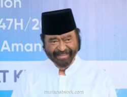 Surya Paloh Serahkan Sapi Limosin untuk Kurban di Masjid Media Group