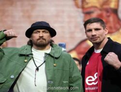 Usyk Intensifkan Latihan Hadapi Legenda Kickboxing Verhoeven di Piramida Giza