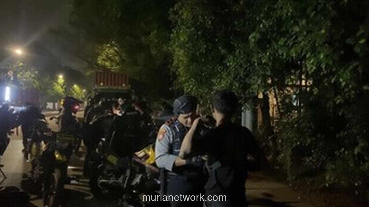 Polisi Amankan 15 Pemuda dan Sita Celurit dalam Patroli Antitawuran di Jakarta Timur