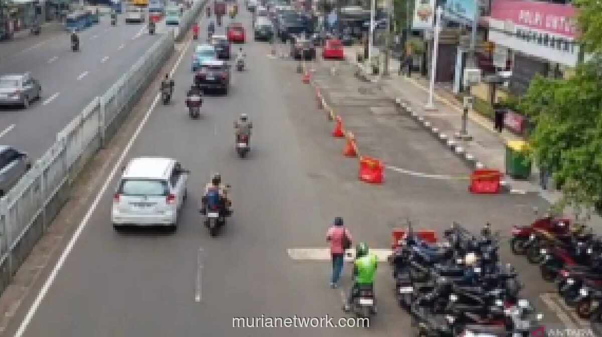 Penertiban Parkir Liar di Depan Polres Metro Jakarta Timur Digencarkan, Petugas Gabungan Terjun Setiap Pagi