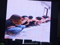 Polri Amankan 321 Orang dalam Penggerebekan Judi Online di Jakarta Barat, 275 Jadi Tersangka