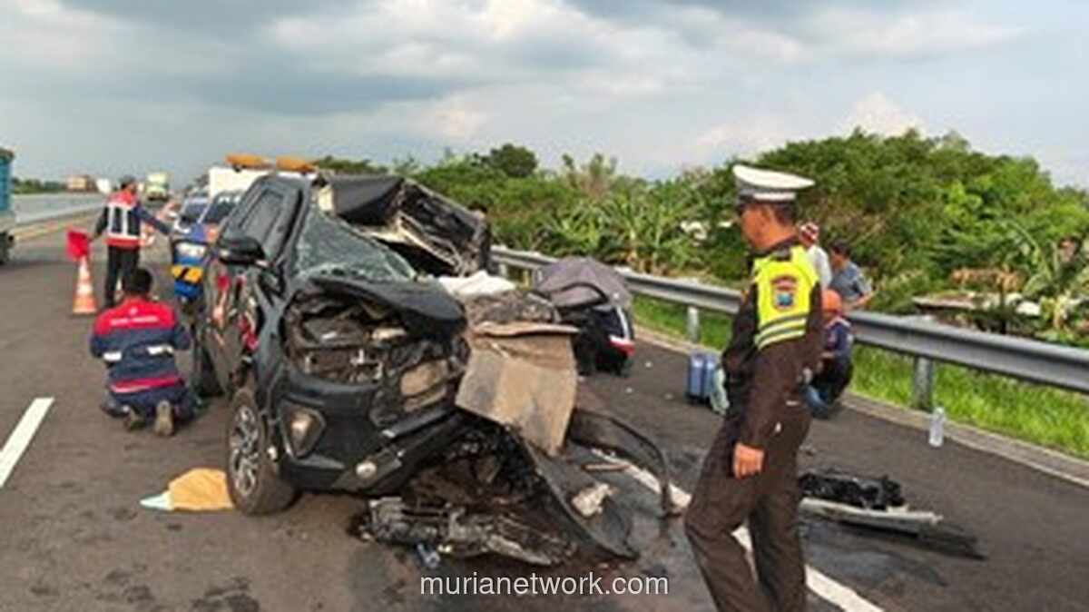 Mobil Anggota DPR Gus Hilman Tabrak Dump Truck di Tol Paspro, Dua Staf Tewas