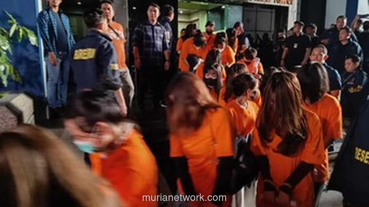 Polisi Amankan 321 Orang dalam Penggerebekan Markas Judi Online di Jakarta Barat, Usut Jaringan Hingga ke Atas