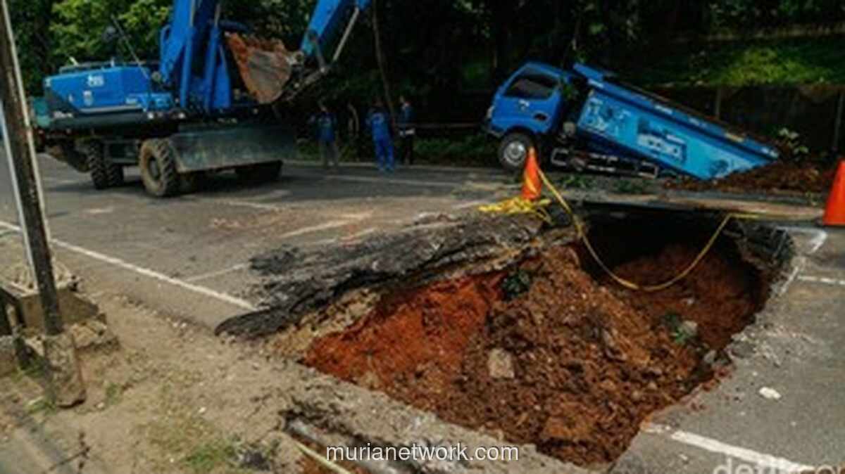 Perbaikan Permanen Jalan Amblas Lenteng Agung Dimulai Malam Ini, Gunakan Box Culvert Beton