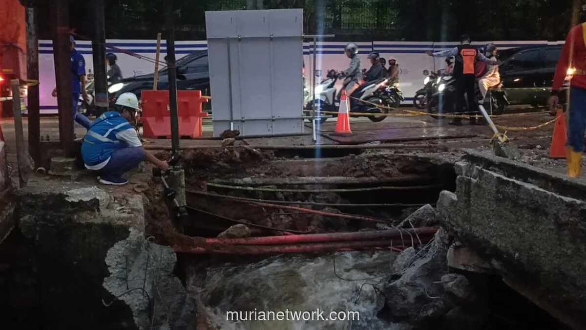 Proses Perbaikan Jalan Ambles Lenteng Agung Dikebut, Lalu Lintas Ditargetkan Normal Tiga Hari