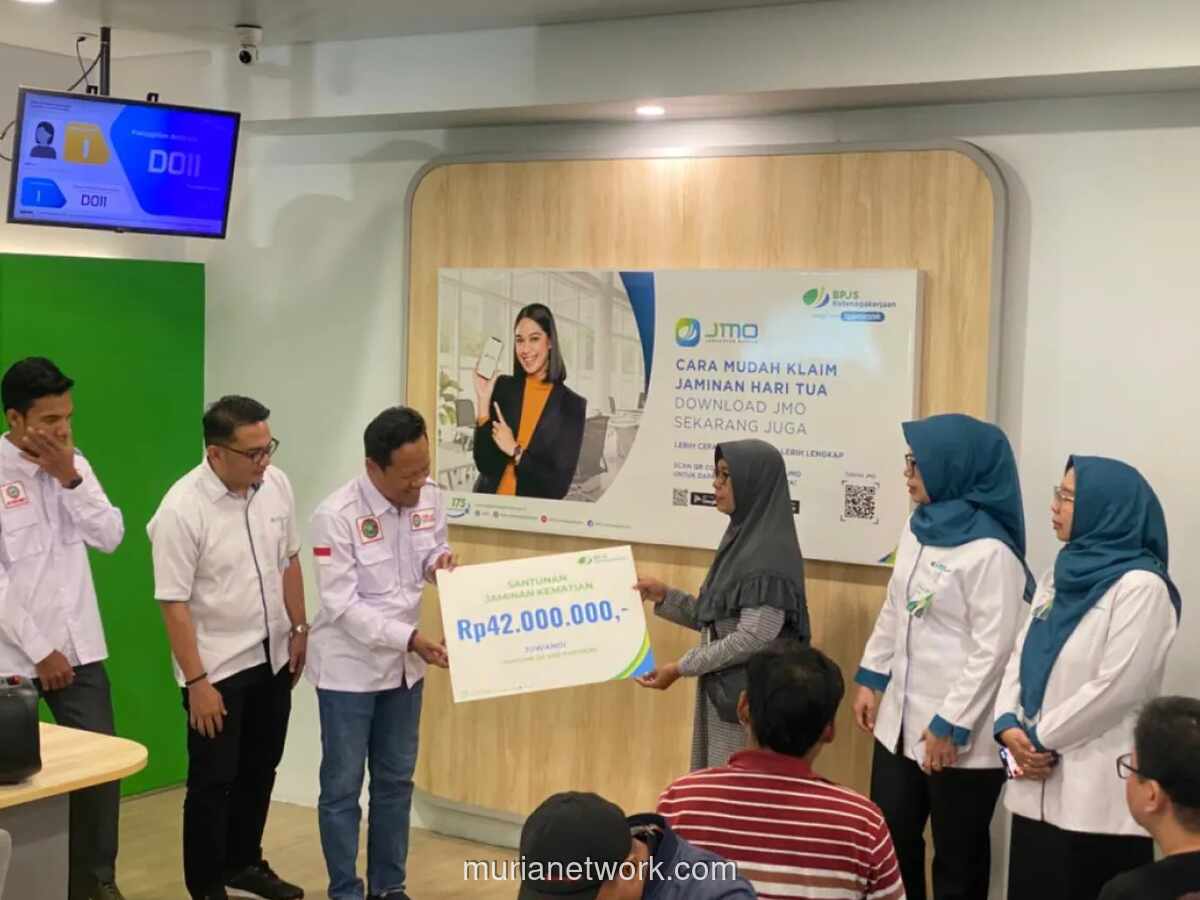 BPJS Ketenagakerjaan Surabaya Peringati May Day dengan Penyerahan Santunan dan Layanan Kesehatan Gratis