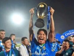 Persib di Ambang Gelar, Achmad Jufriyanto Latihan Angkat Trofi Jelang Laga Penentu Lawan Persijap