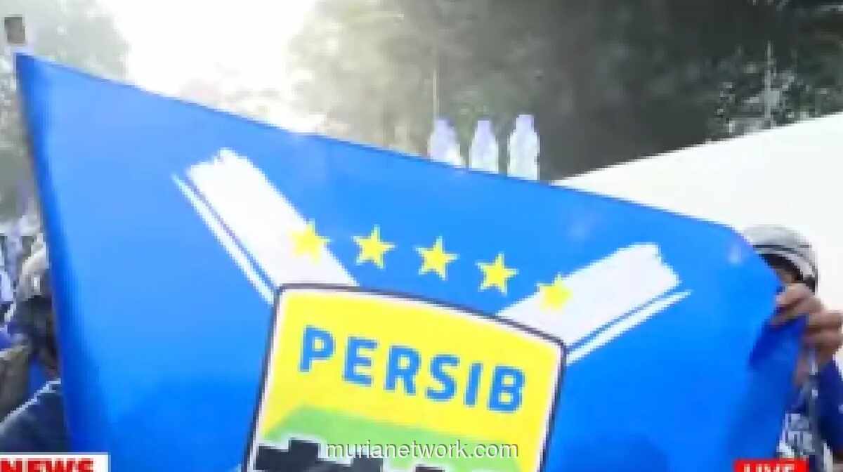 Persib Bandung Juara Liga Indonesia untuk Kelima Kalinya, Bobotoh Banjiri Pusat Kota Bandung