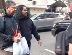 Sopir Taksi Online Rusak Spion Mobil di Tol JORR karena Kesal Tak Diberi Jalan