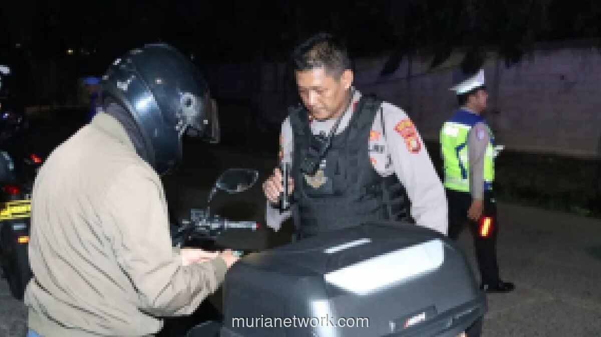 Polres Jakbar Amankan Sajam dalam Patroli Dini Hari di Sebelas Titik Rawan