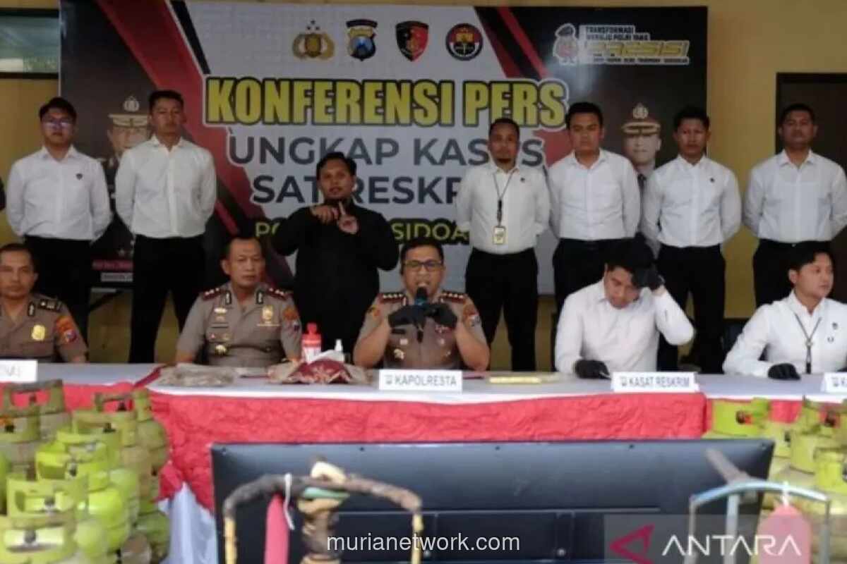 Polisi Bongkar Praktik Pengoplosan LPG Subsidi di Sidoarjo, Rumah Disamarkan dengan Iklan Properti